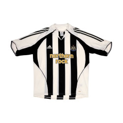 2005/06 Newcastle United Home Kit (L)
